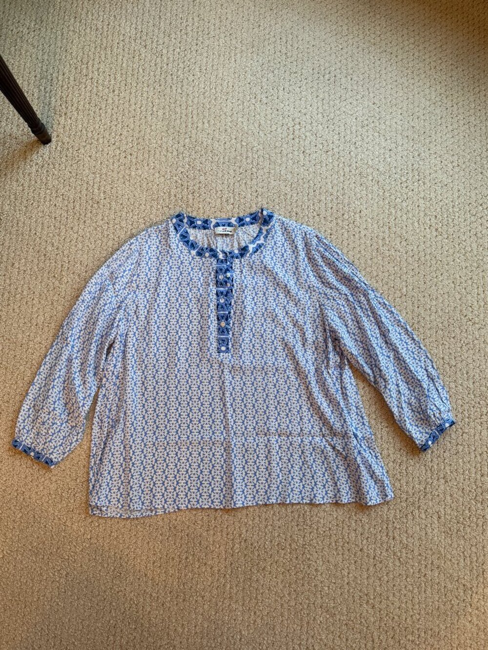Vineyard Vines Women's Long Sleeve Blouse -- Extra Large